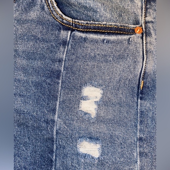 NWT Sneak Peek Distressed Denim Cut-Offs in Blue size Medium - Picture 7 of 9